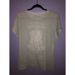 Hamlet to be or not to be tee